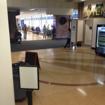 Wilmington Airport - Teeny lobby and checkin area - Airports Near Me - New Castle, Delaware Wilmington Airport - Teeny lobby and checkin area - Airports Near Me - New Castle, Delaware
