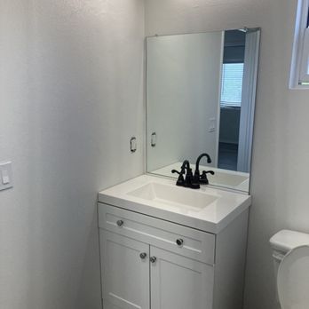 Toscana Apartments - Modern bathroom cabinets. - Apartments Near Me - Van Nuys, California