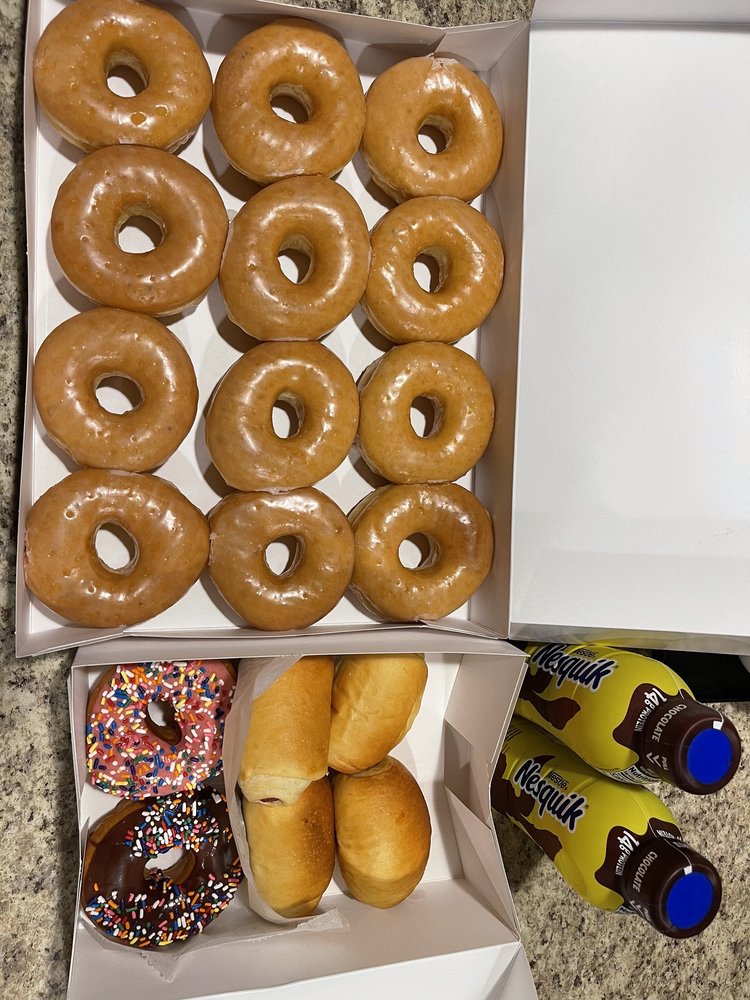 CAPTAIN DONUTS & BAKERY Updated September 2024 Cedar Hill, Texas