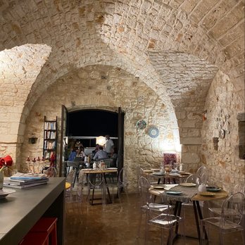 Gabo'Gia Coffee and More - Beautiful indoors - Italian Near Me - Ostuni, BR
