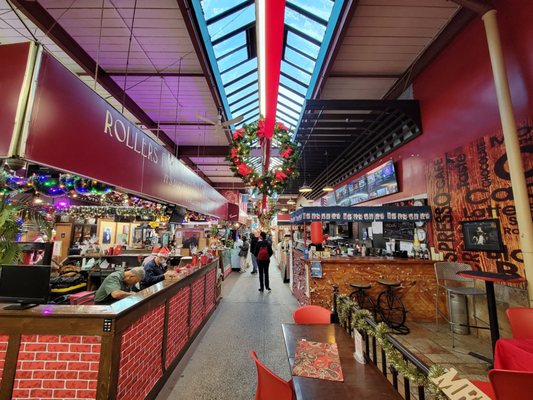 Arthur Avenue Retail Market by null
