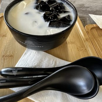 Snowy Sundaes - Bubble Tea Near Me - Omaha, Nebraska