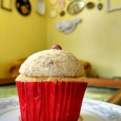 Downtown Cupcake Shoppe - Mazapán cupcake - will blow you away!