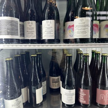 Forest & Main Brewing Company - Bottles to go - Breweries Near Me - Ambler, Pennsylvania
