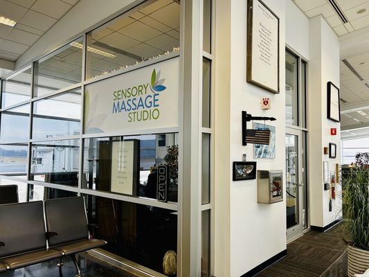 Harrisburg International Airport by null