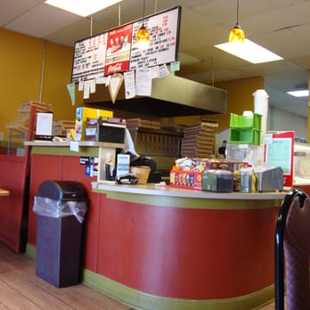 Ma Ma Olivia's Pizzeria - Ordering Counter at Ma Ma Olivia's Pizzeria, Aurora, CO - October 18th 2013 visit. - Pizza Near Me - Aurora, Colorado