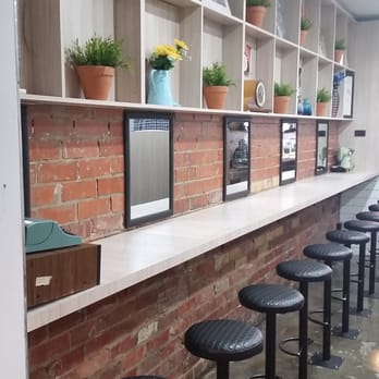 Manakish - Cafes Near Me - Brunswick, VIC