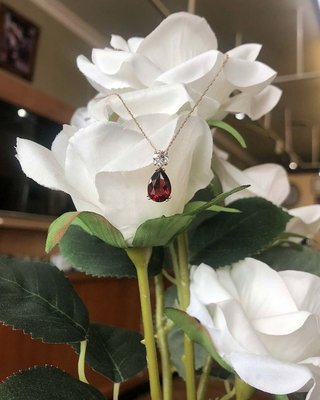 Necklaces - Our Jewelry store is unique in that when each customer leaves, we aim to make them feel like family. Our goal is to make the jewelry decision process as simple as possible, whether that be you are coming in to repair a broken ring or find the special ring for that special occasion. We are here to help and want to ensure each customer leaves feeling like family!