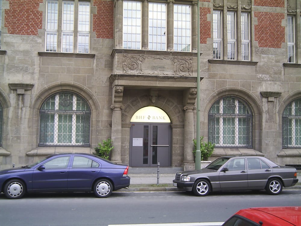 Bhf Bank Aktiengesellschaft Yelp