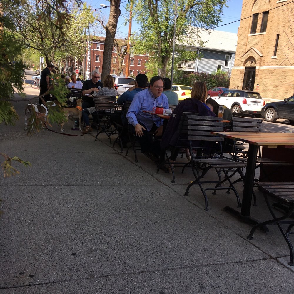 Barbette - Great outdoor spot in Uptown - French Near Me - Minneapolis, Minnesota