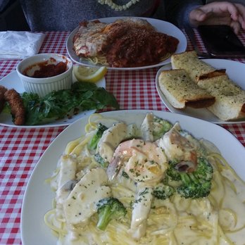 Win-Spuntino - Deep Fried Calamari, Garlic Bread, Chicken/Shrimp Alfredo, Chicken/Eggplant Parmesan - Italian Near Me - Honolulu, Hawaii