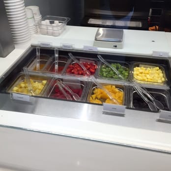 Pinkberry - Fruit toppings - Ice Cream & Frozen Yogurt Near Me - London, XGL Pinkberry - Fruit toppings - Ice Cream & Frozen Yogurt Near Me - London, XGL