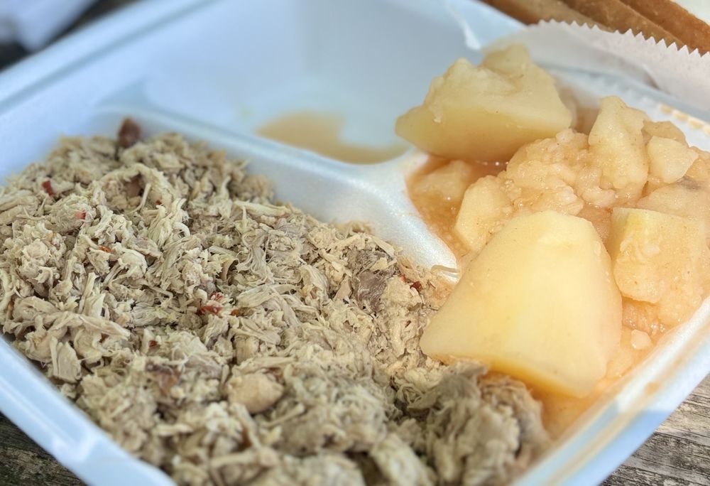 Food from B's Barbecue