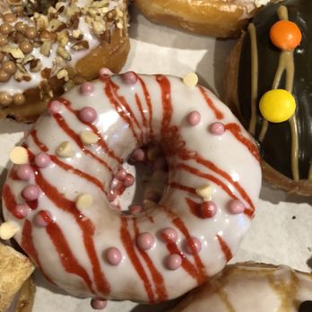 Glaze Doughnuts - white chocolate raspberry - Donuts Near Me - Las Vegas, Nevada Glaze Doughnuts - white chocolate raspberry - Donuts Near Me - Las Vegas, Nevada