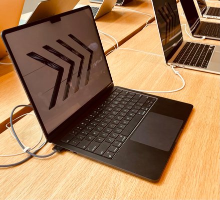 Apple Downtown Brooklyn by null