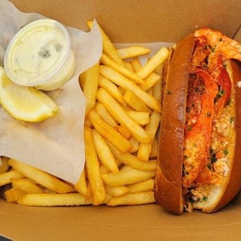 MARKET Seafood Eatery - Lobster roll - Seafood Near Me - Edmonds, Washington MARKET Seafood Eatery - Lobster roll - Seafood Near Me - Edmonds, Washington