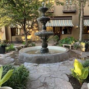 Hotel El Capitan - Patio - Hotels Near Me - Van Horn, Texas Hotel El Capitan - Patio - Hotels Near Me - Van Horn, Texas