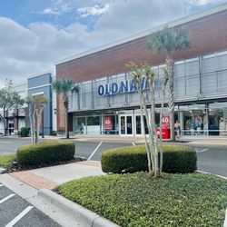 Old Navy - Entrance