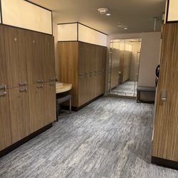 The Spa at Beverly Wilshire - Locker room
