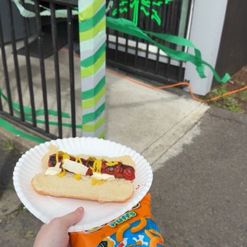 Homegrown Oregon - Summer Sunday BBQ event from May- they offered free hot dogs, donuts, coffee, tea, and chips! - Cannabis Dispensaries Near Me - Salem, Oregon
