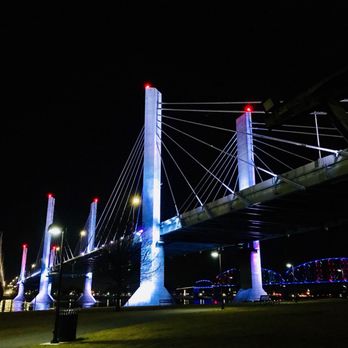 Waterfront Park - Al three Bridges- Big four "multi color", Kennedy and the new Lincoln. - Parks Near Me - Louisville, Kentucky Waterfront Park - Al three Bridges- Big four "multi color", Kennedy and the new Lincoln. - Parks Near Me - Louisville, Kentucky