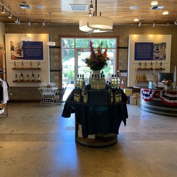 Rombauer Vineyards - The air conditioning lobby - Wine Tasting Room Near Me - Plymouth, California