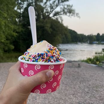 LICKETY SPLIT ICE CREAM SHOPPE - Updated January 2026 - 13 Photos