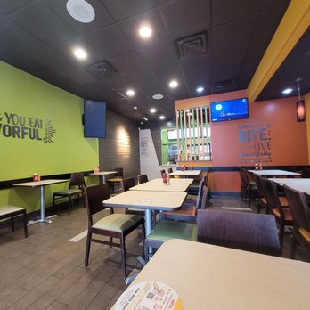 Pollo Campero - Dining area - Fast Food Near Me - Sunset Park, New York