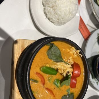 Muan Jai Thai Kitchen - Panang - Thai Near Me - Chicago, Illinois