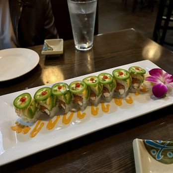 LEVEL Restaurant & Bar - Kiss of Fire roll special - Asian Fusion Near Me - Richmond, Virginia