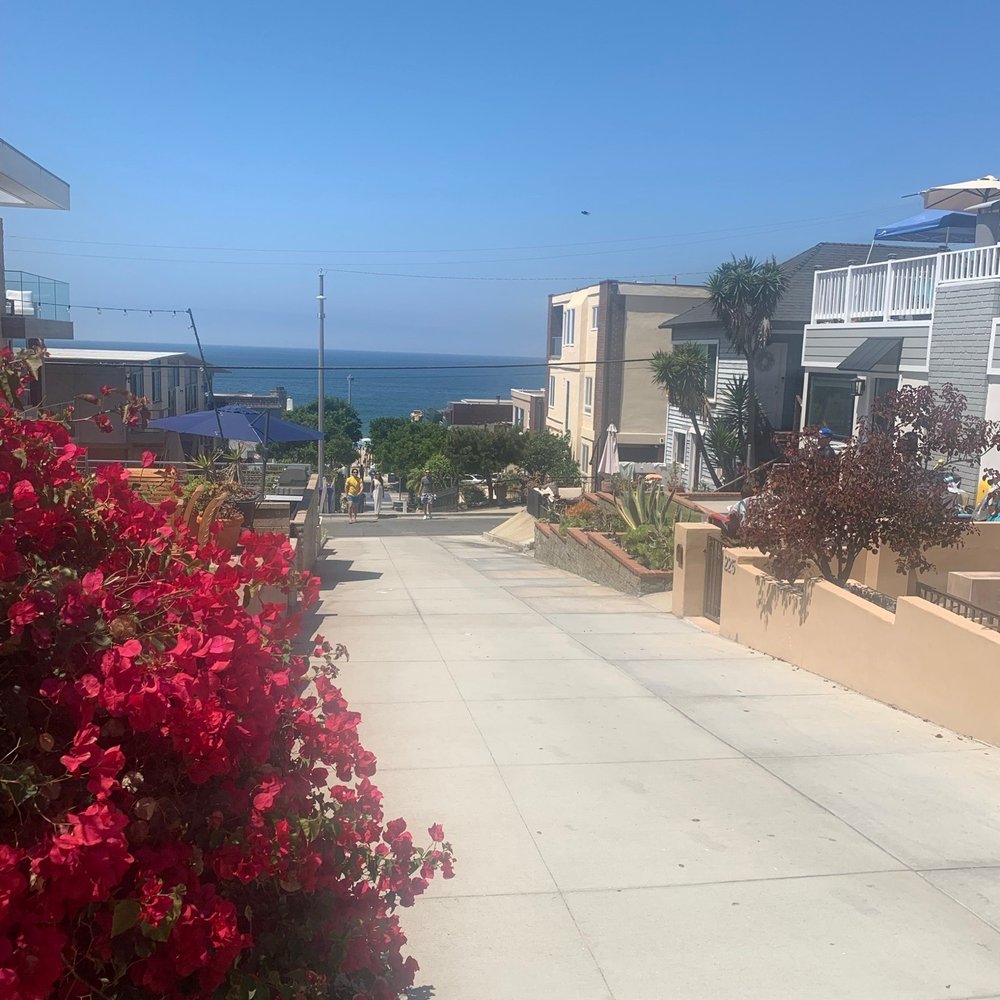 Ocean View Café - the view outside the restaurant - Breakfast & Brunch Near Me - Manhattan Beach, California