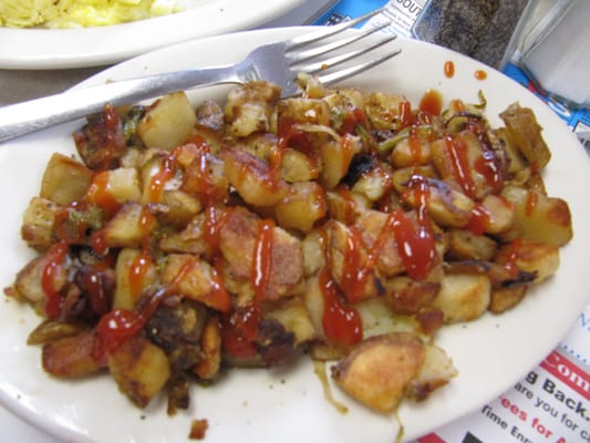 Photo of Jimmy's Restaurant - Baltimore, MD, US. Nice big helping of home fries