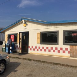 tastee freez - Small store front.