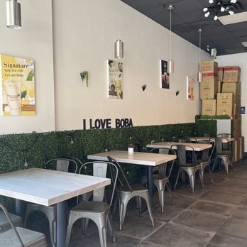 Ding Tea - Inside - Bubble Tea Near Me - San Diego, California