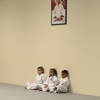 Gracie Jiu Jitsu Mesa - Kids Bullyproof class - Gyms Near Me - Mesa, Arizona Gracie Jiu Jitsu Mesa - Kids Bullyproof class - Gyms Near Me - Mesa, Arizona