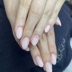 Papillon Beauty Salon - Nails by Michelle