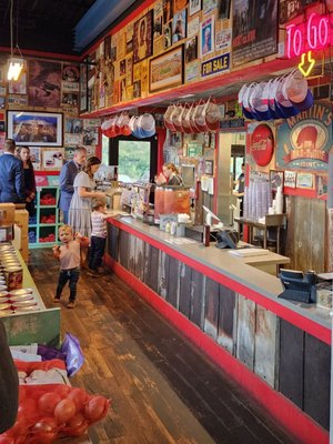 Martin's Bar-B-Que Joint by null
