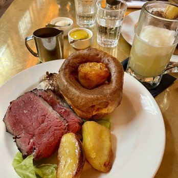 Hawksmoor - Sunday roast Yorkshire pudding with roasted vegetables - Steakhouses Near Me - Edinburgh, EDH Hawksmoor - Sunday roast Yorkshire pudding with roasted vegetables - Steakhouses Near Me - Edinburgh, EDH