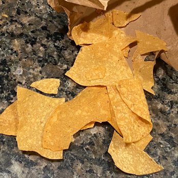 Mi Pueblo - Thin, dry, overly saturated chips from dirty oil. Yuck. - Mexican Near Me - Windsor, California Mi Pueblo - Thin, dry, overly saturated chips from dirty oil. Yuck. - Mexican Near Me - Windsor, California