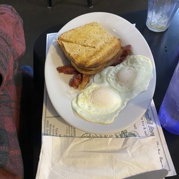 Tim's Tony's - American Near Me - Saginaw, Michigan