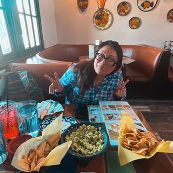 El Torito - FRESH GUACAMOLE - Mexican Near Me - Sherman Oaks, California