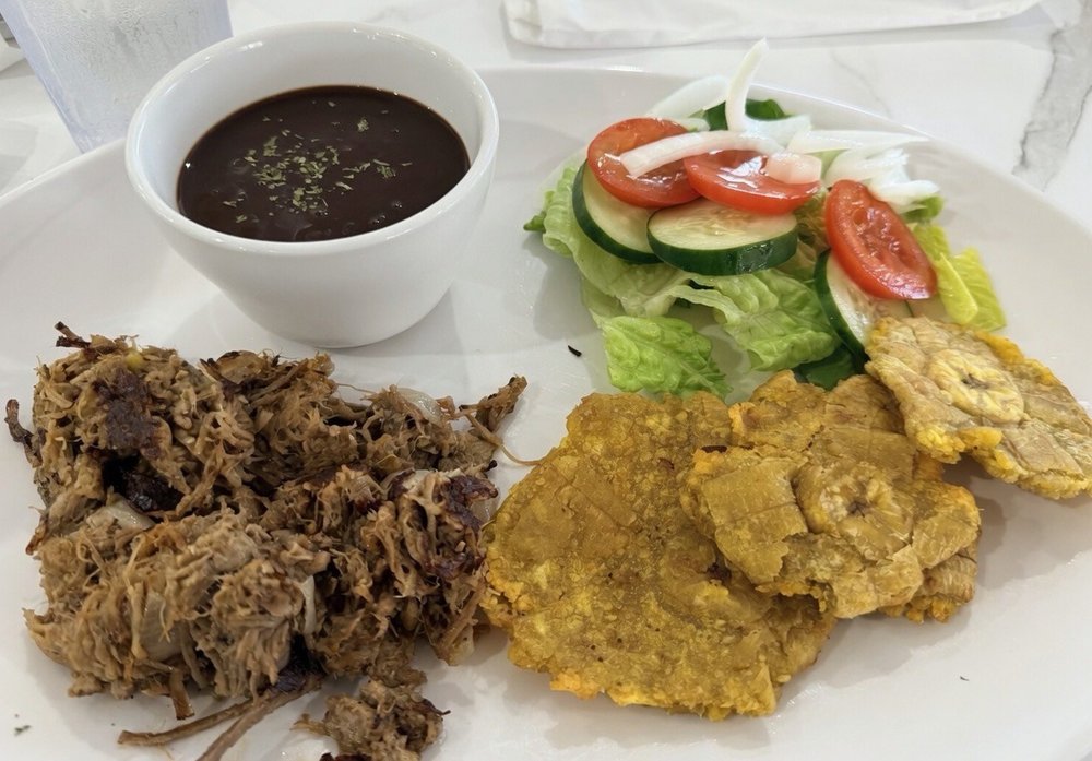 RD’s Cuban Restaurant Logo
