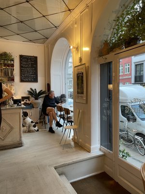 Atelier September by null