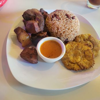 D’s Caribbean Cuisine - a plate of food - Caribbean Near Me - El Paso, Texas