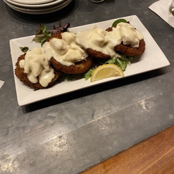 Mt. Washington Tavern - Fried green tomatoes - American Near Me - Baltimore, Maryland