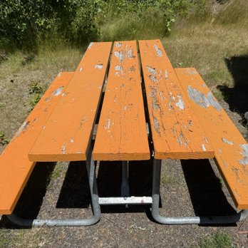 Silver Cove RV Resort - Picnic table - Campgrounds Near Me - Silver Lake, Washington