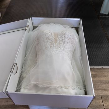 Flash Cleaners - Wedding dress preservation - Dry Cleaning Near Me - Lake Worth, Florida