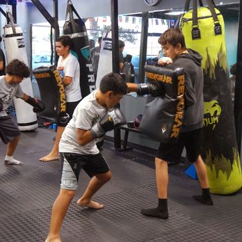 Shred Systm - Teen Classes M T Th 6pm - Kickboxing Near Me - Whittier, California