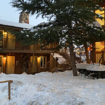 Robinhood Resort - Staff needs to clean the walkways for their guests! (LIABILITY) - Big Bear Lake, CA