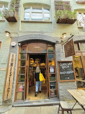 Homeslice Neal's Yard by null